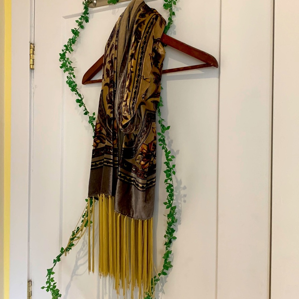 Genuine DANIER SCARF